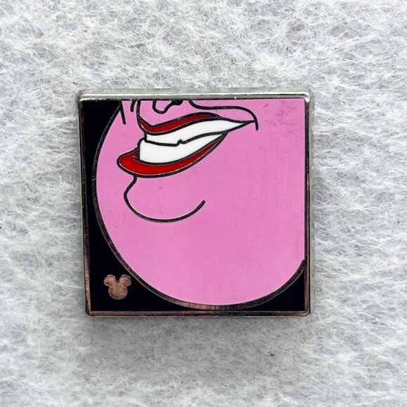 🔮 5/$25 Disney Smiling Villains The Little Mermaid Ursula Pin - Picture 1 of 3